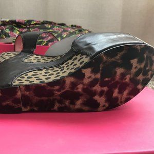 Betsey Johnson Abie Beautiful Wedge Sandals